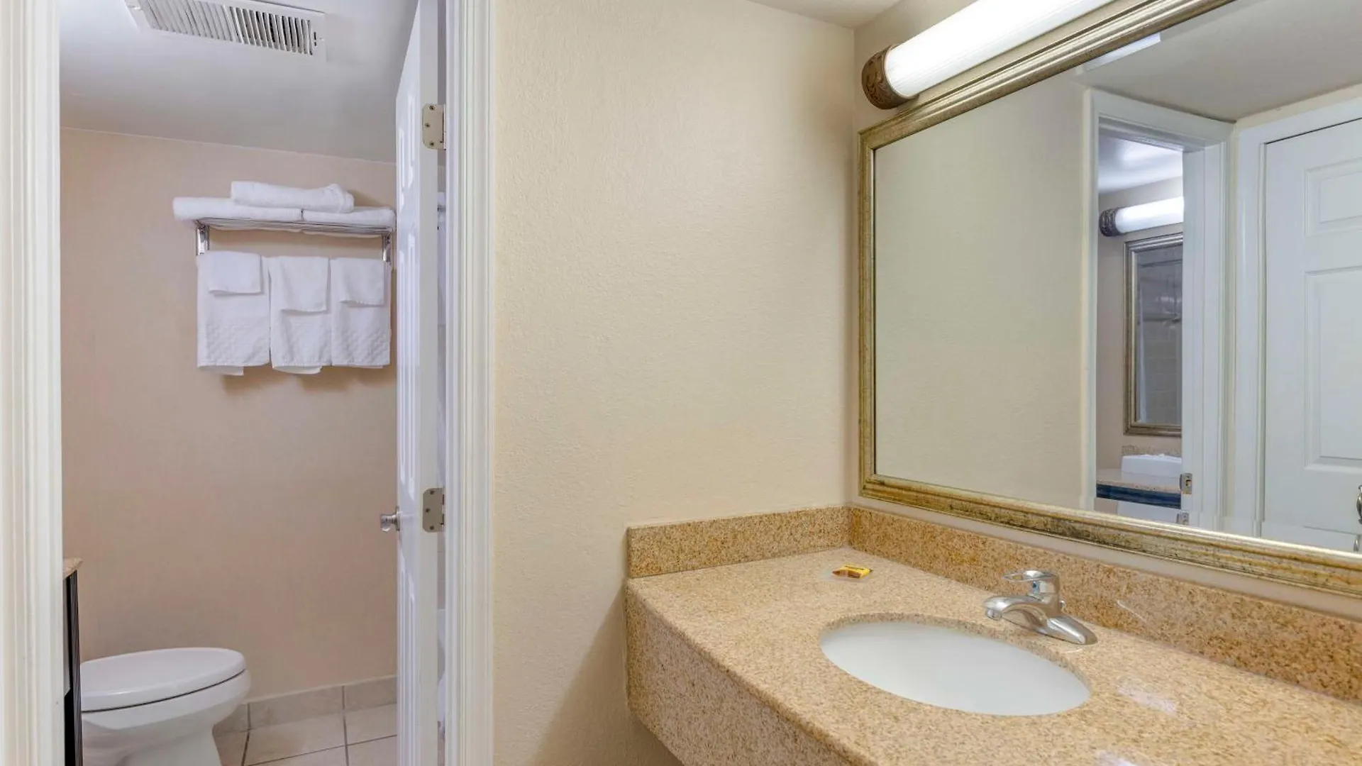 Best Western Plus Governor'S Inn Richmond Midlothian